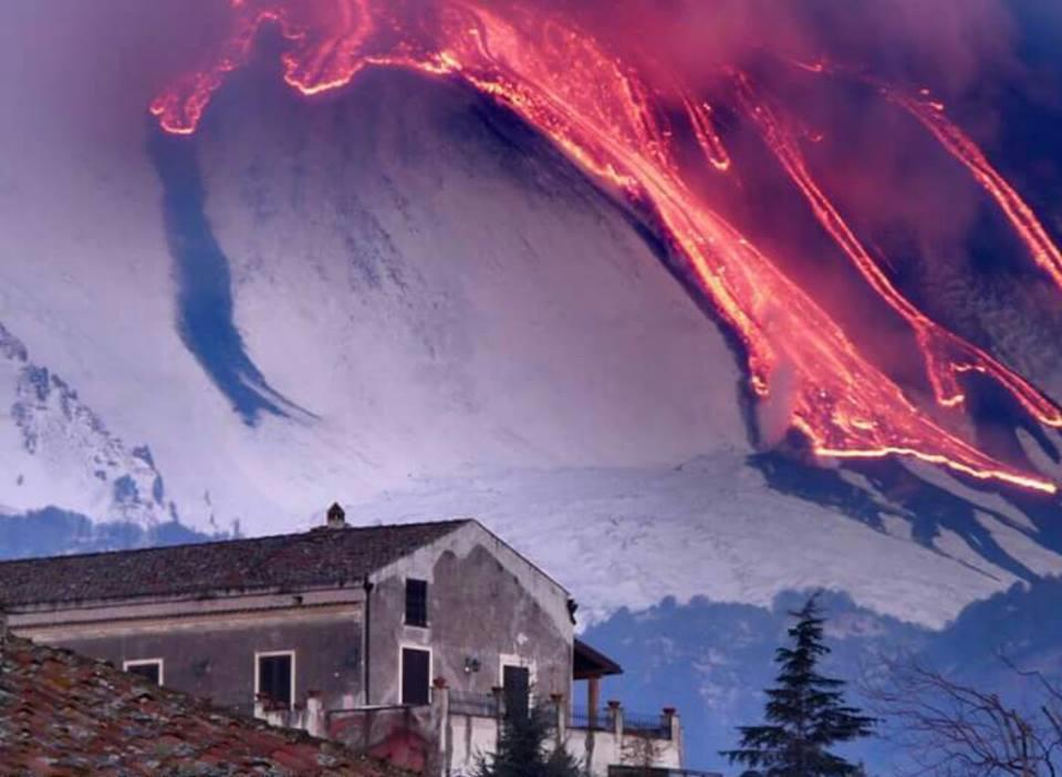 Etna Sweet Home Santa Venerina Quarto foto