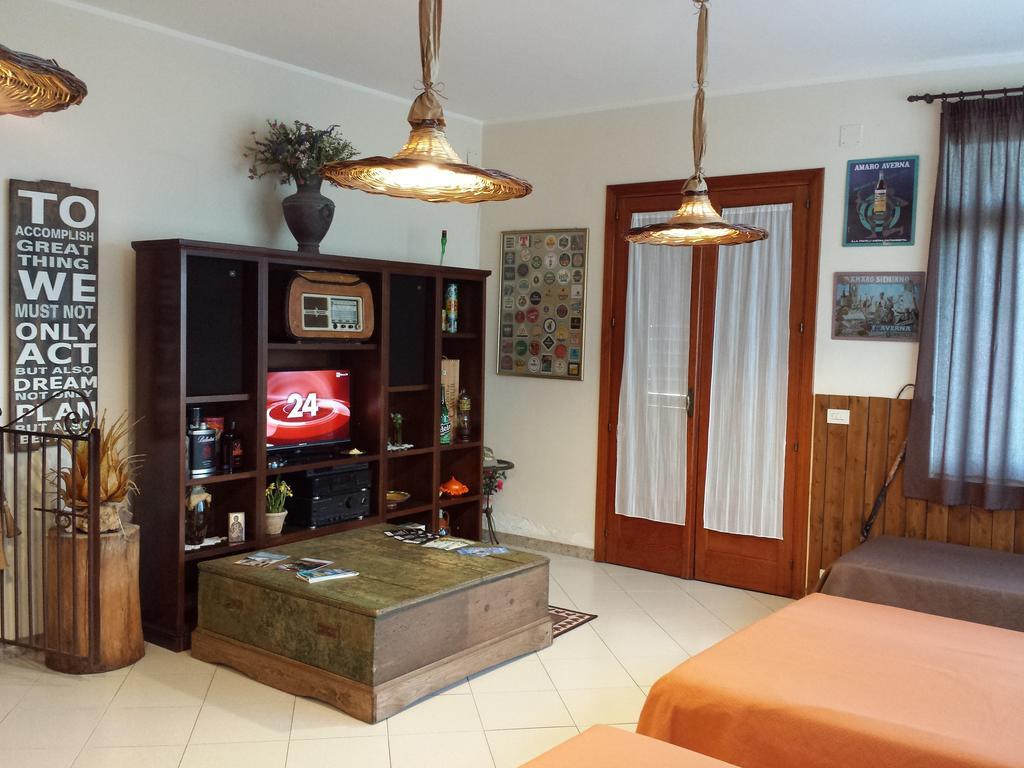 Etna Sweet Home Santa Venerina Quarto foto